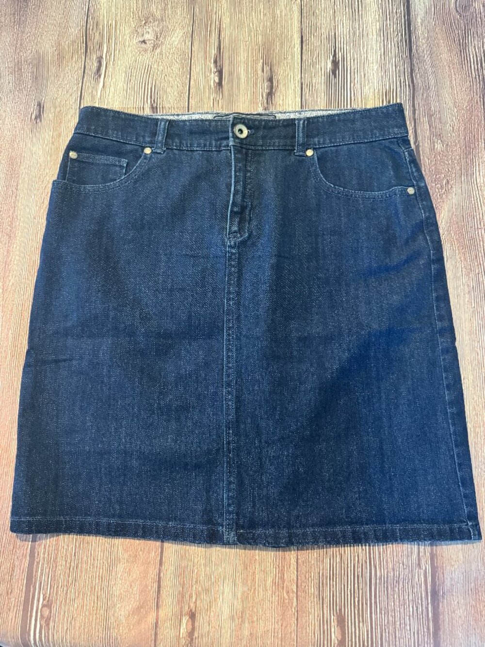 Izod Straight Denim Skirt Size 8 EUC